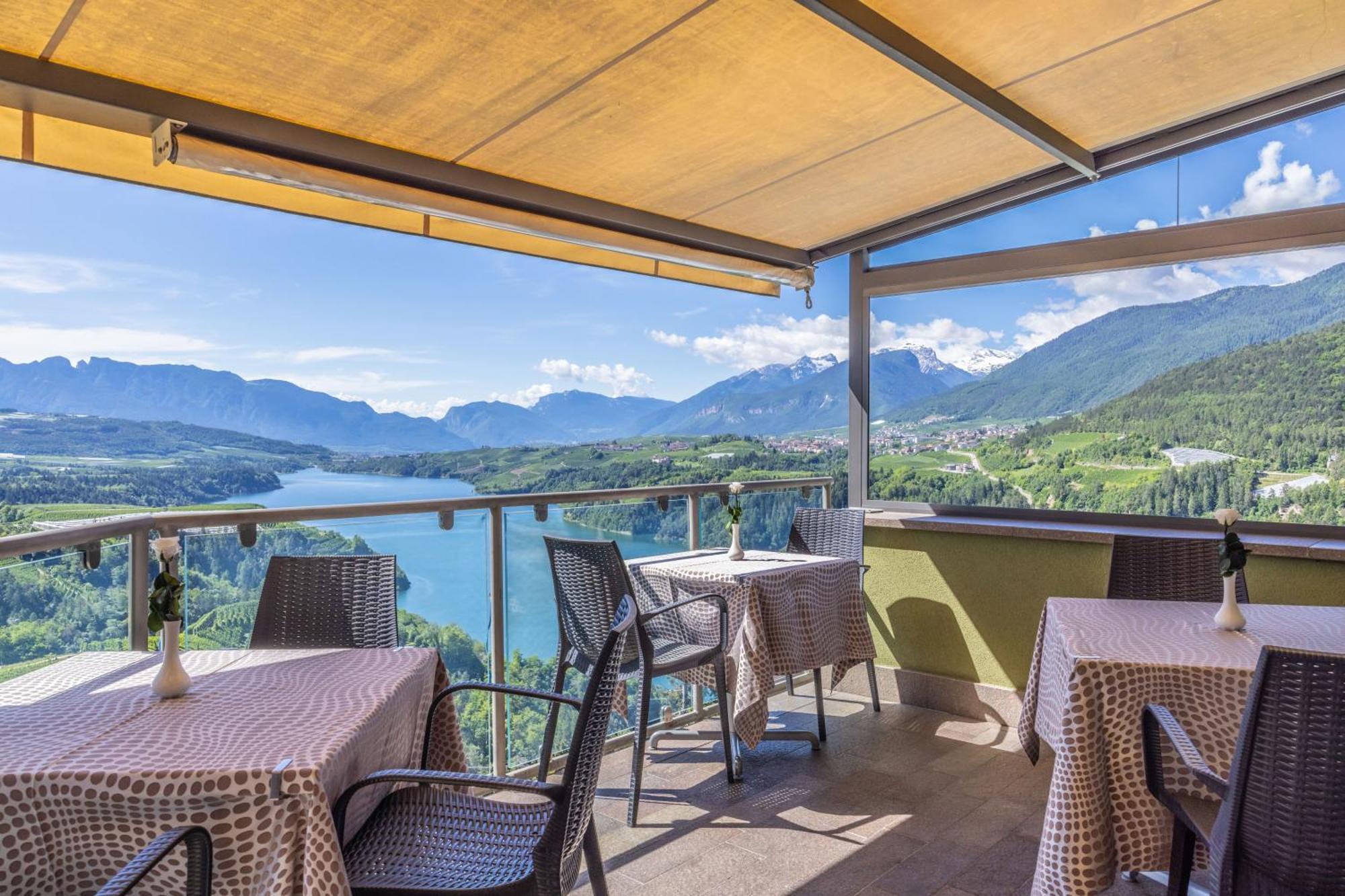 Viridis Hotel Revò Buitenkant foto