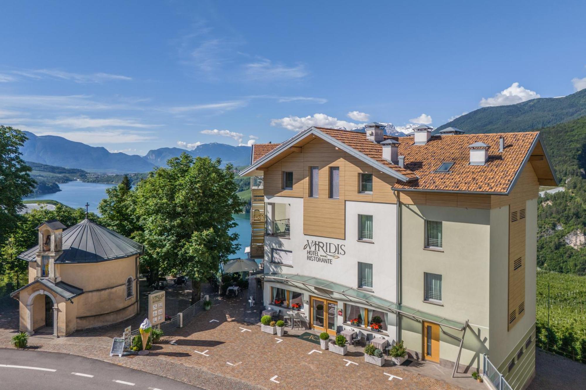 Viridis Hotel Revò Buitenkant foto